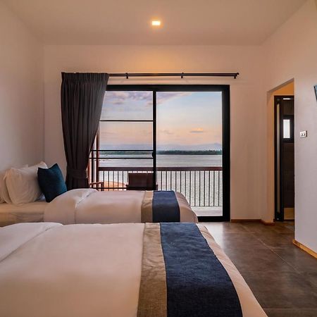 The Riviera Champasak Hotel Bagian luar foto