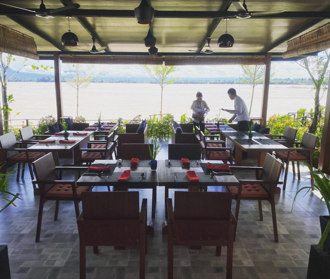 The Riviera Champasak Hotel Bagian luar foto