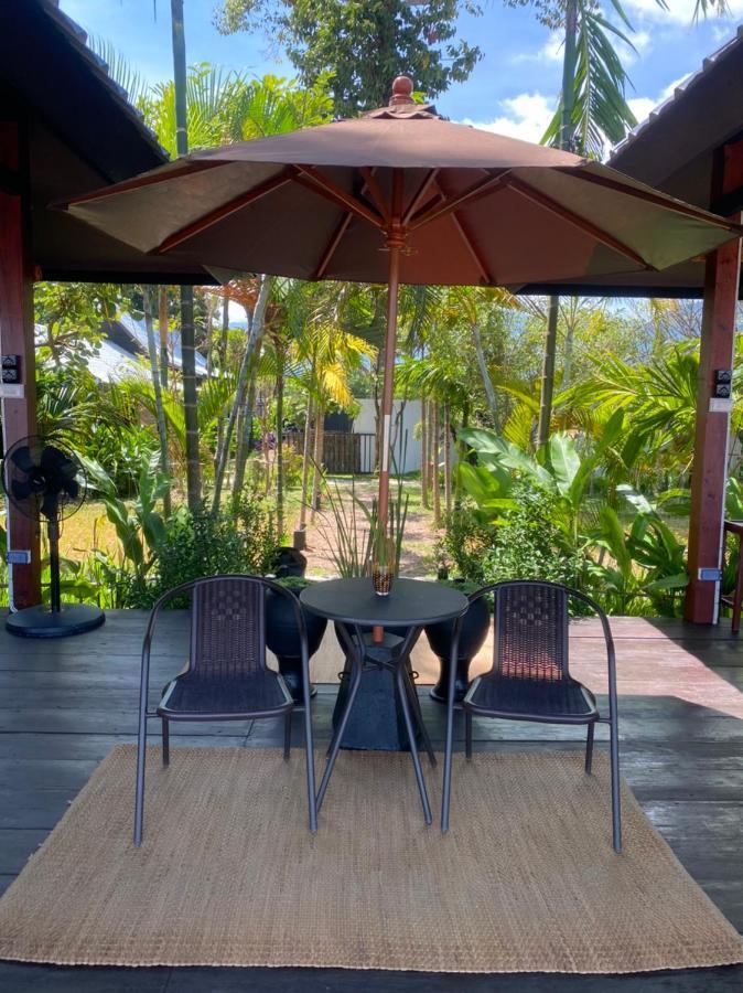 The Riviera Champasak Hotel Bagian luar foto