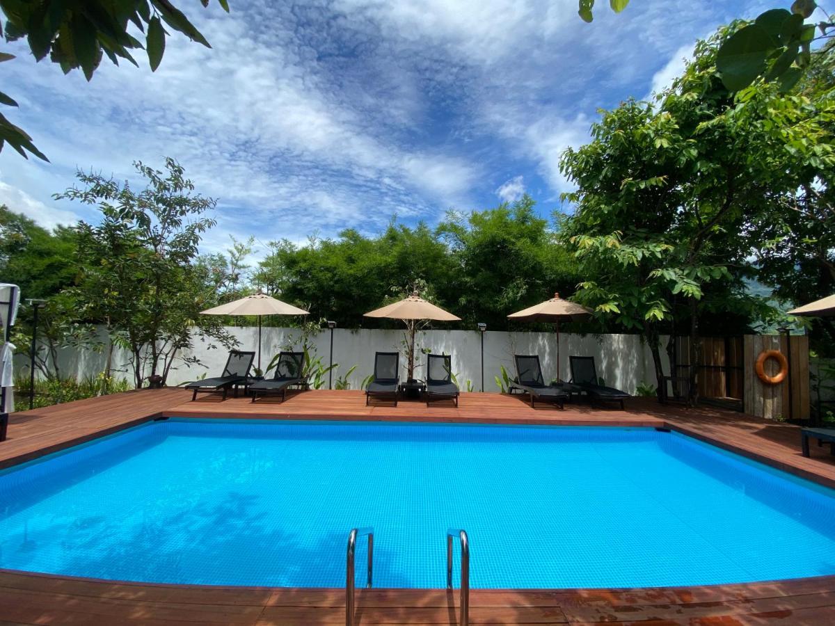 The Riviera Champasak Hotel Bagian luar foto