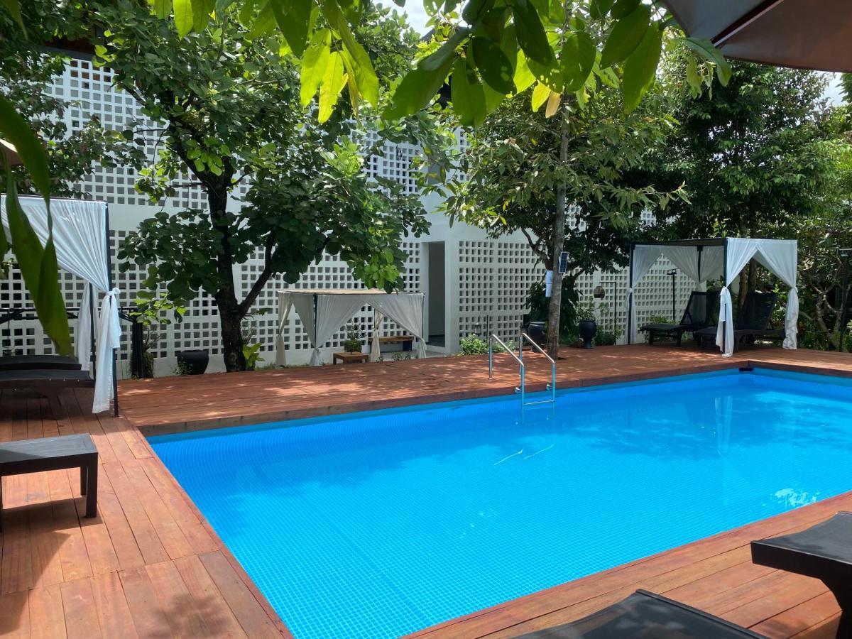 The Riviera Champasak Hotel Bagian luar foto