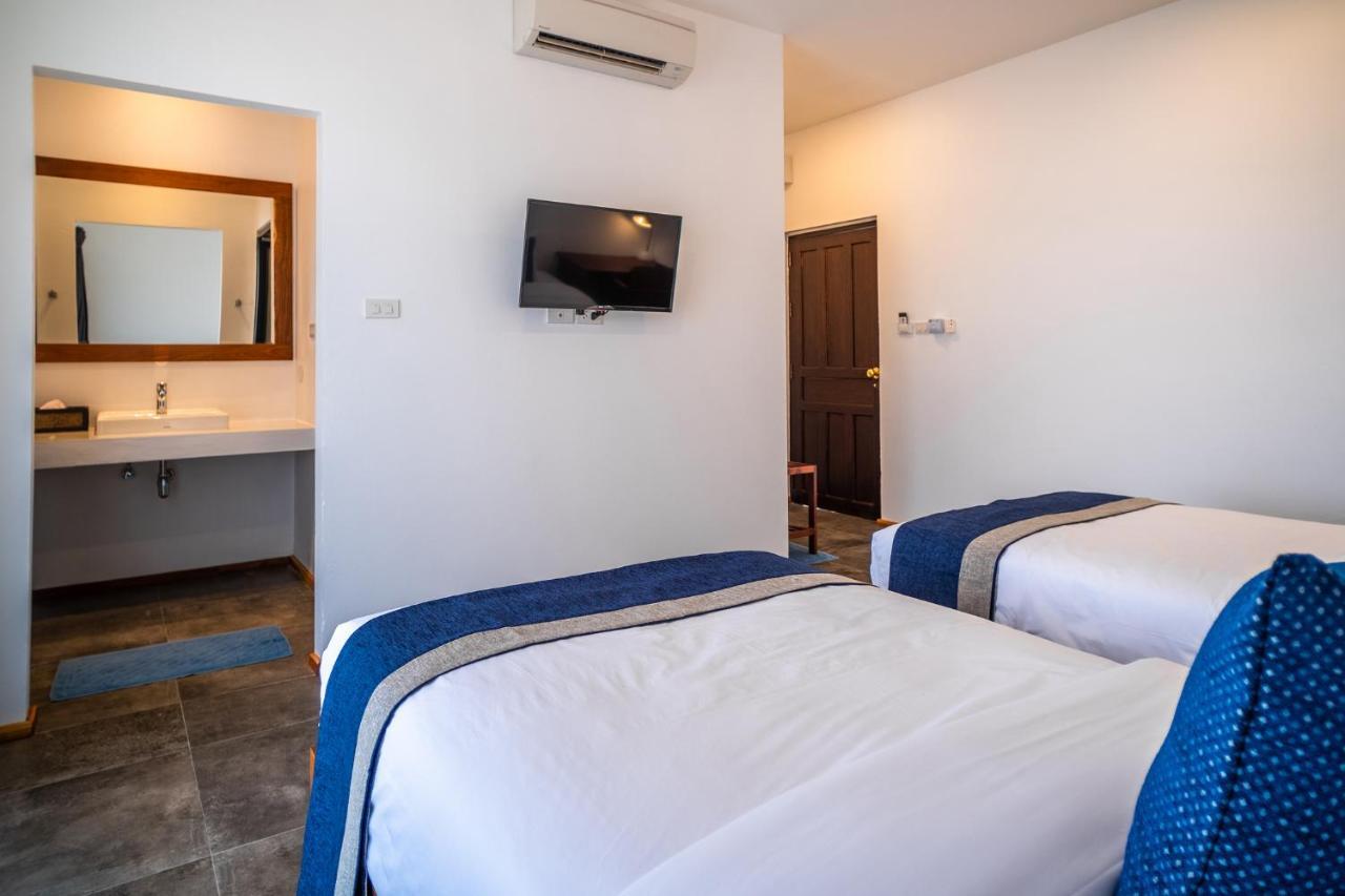 The Riviera Champasak Hotel Bagian luar foto