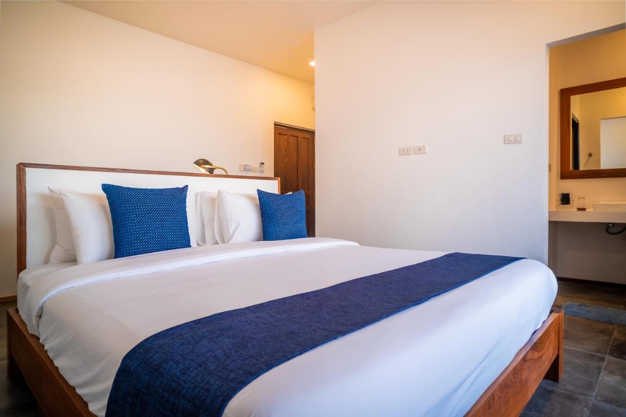 The Riviera Champasak Hotel Bagian luar foto