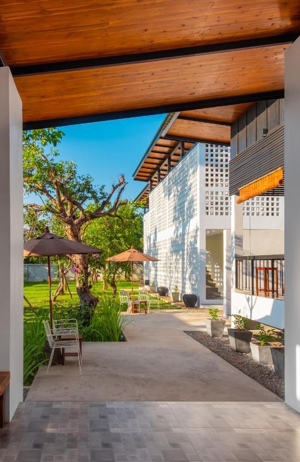 The Riviera Champasak Hotel Bagian luar foto