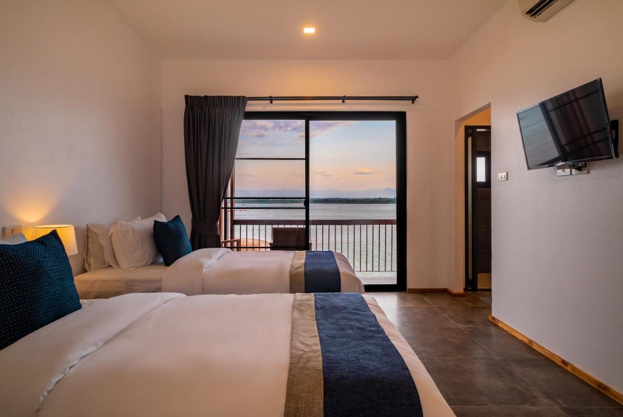 The Riviera Champasak Hotel Bagian luar foto