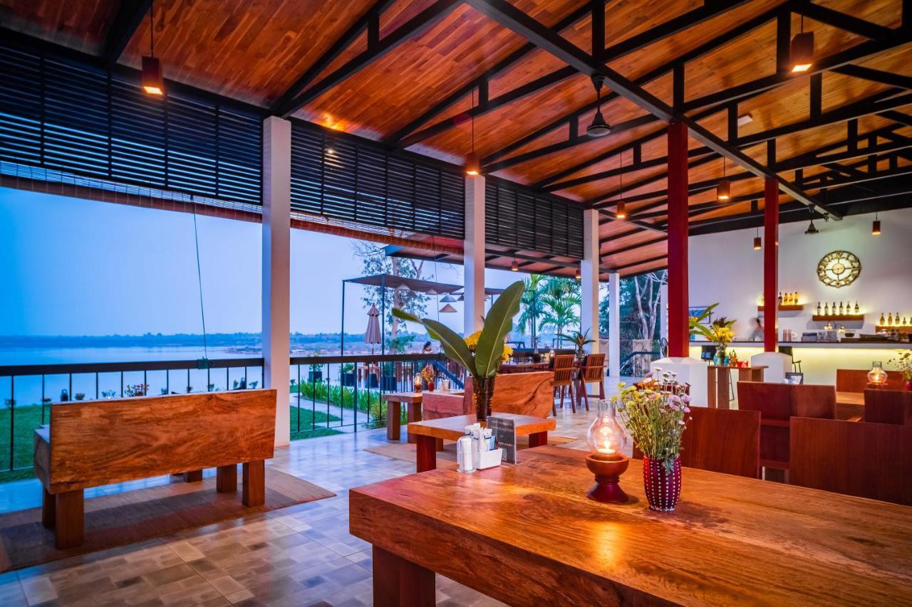 The Riviera Champasak Hotel Bagian luar foto